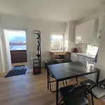 Klein Und Fein Apartment