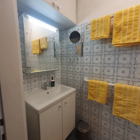 Klein Und Fein Apartment